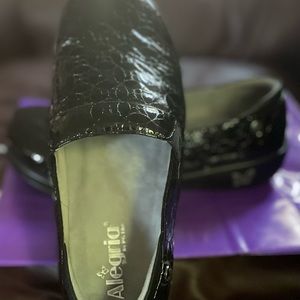 Algeria Flat Work Shoes